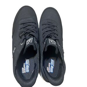 BOBS by Skechers Slip-Ons Black Women’s 8.5 Barely Worn Memory Foam